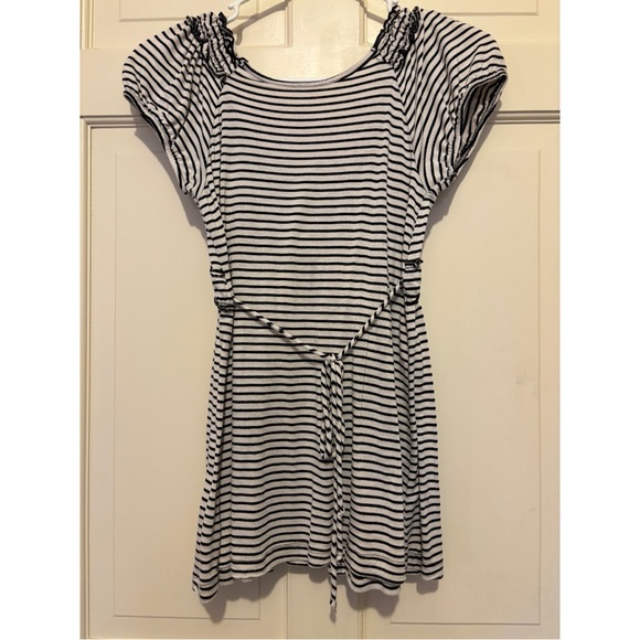 Women’s striped short sleeve top size medium blouse shirt summer feminine casual - Picture 4 of 10